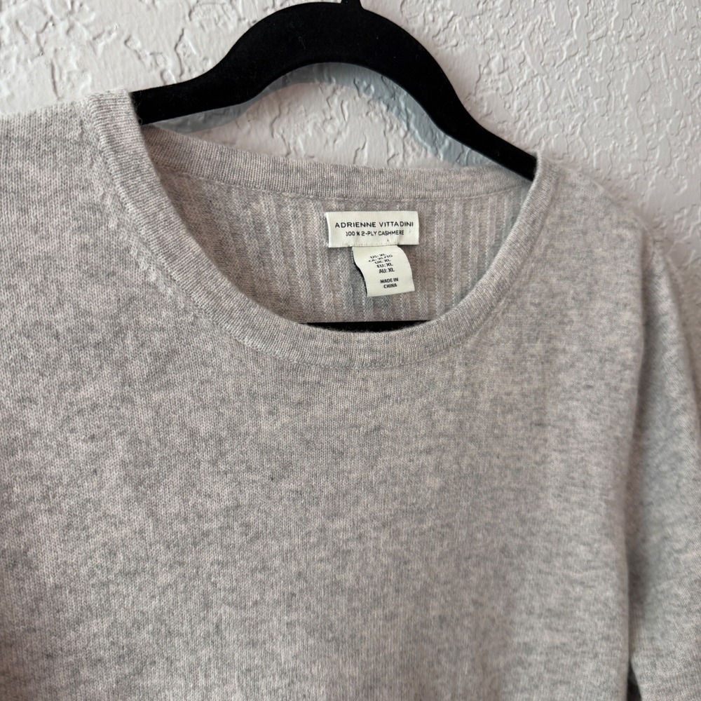 Adrienne Vittadini Cashmere Crewneck Sweater XL Quiet Luxury Minimalist Oatmeal - Picture 3 of 5
